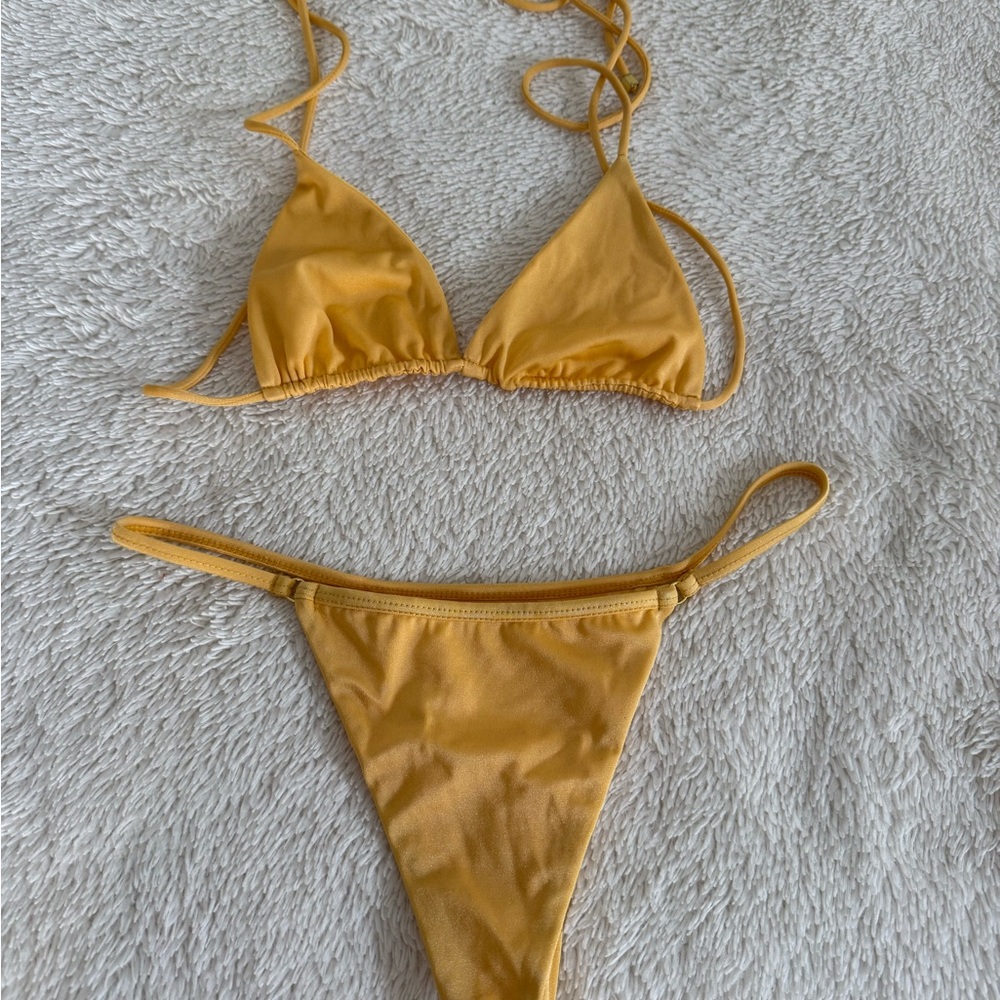 Sommer Swim - Yellow Bikini Set with Halter Top